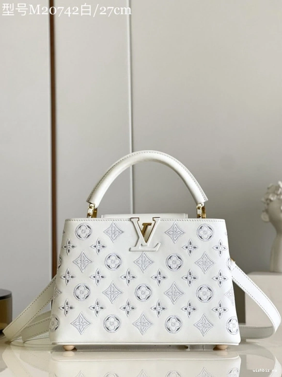 WIS LOUIS BB CAPUCINES VUITTON 0103